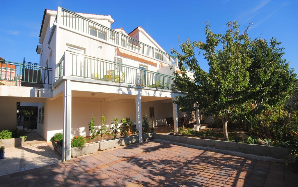 Отель, гостиница Vinisce, Хорватия, 325 м² - фото 9