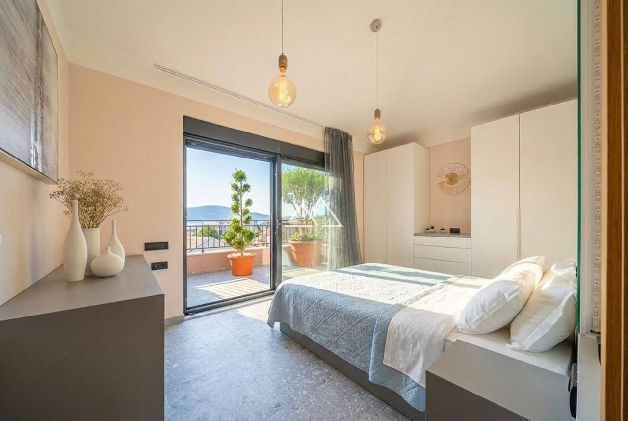 Апартаменты в Тивате, Черногория, 78 м² - фото 9