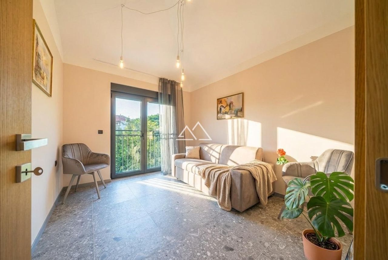 Апартаменты в Тивате, Черногория, 78 м² - фото 12