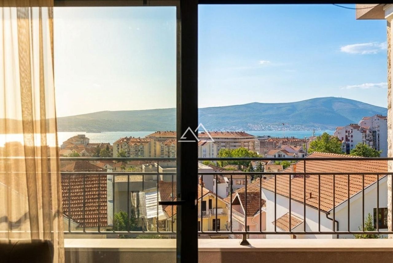 Апартаменты в Тивате, Черногория, 78 м² - фото 13