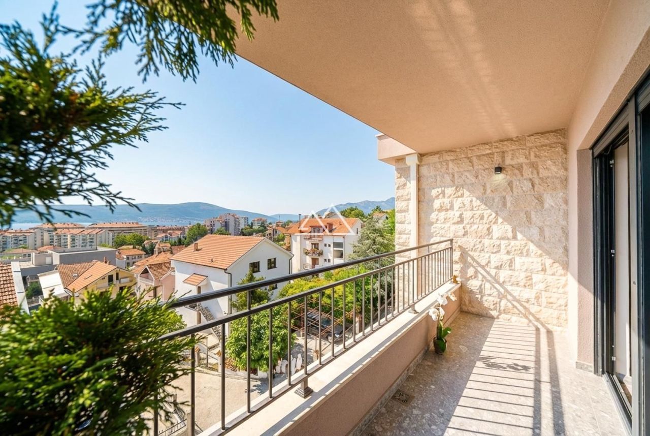 Апартаменты в Тивате, Черногория, 78 м² - фото 14