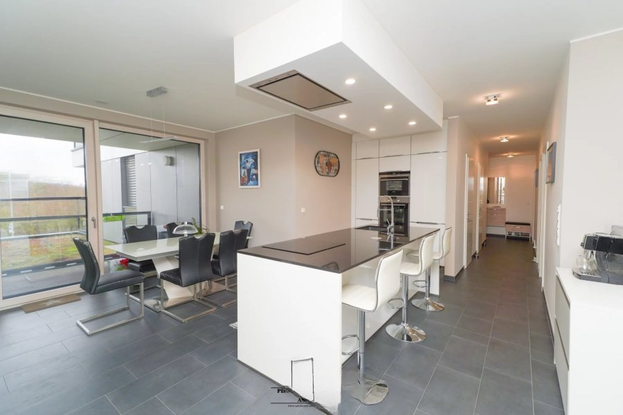 Квартира в Люксембурге, Люксембург, 99 м² - фото 1