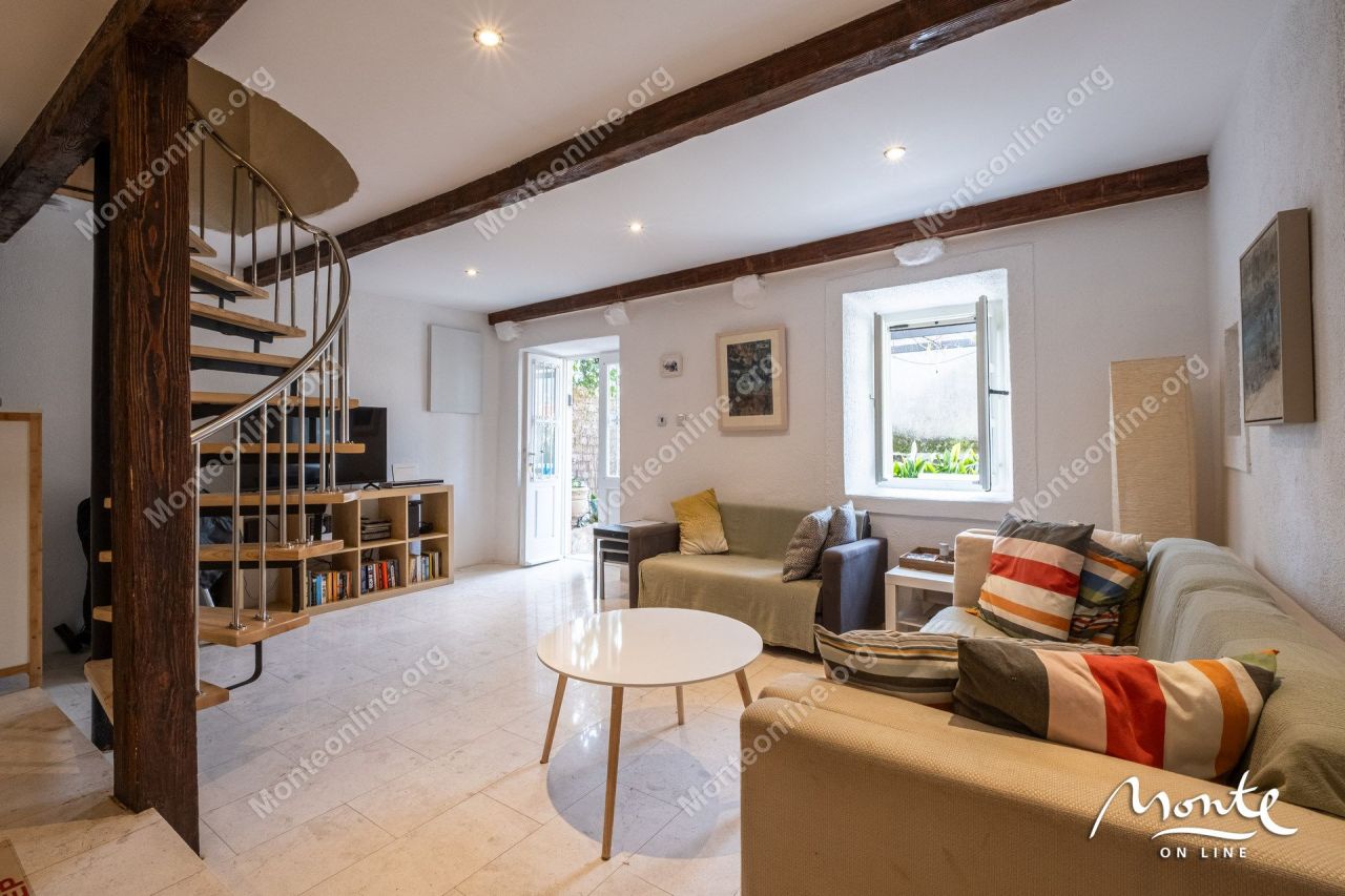 Вилла в Перасте, Черногория, 95 м² - фото 2