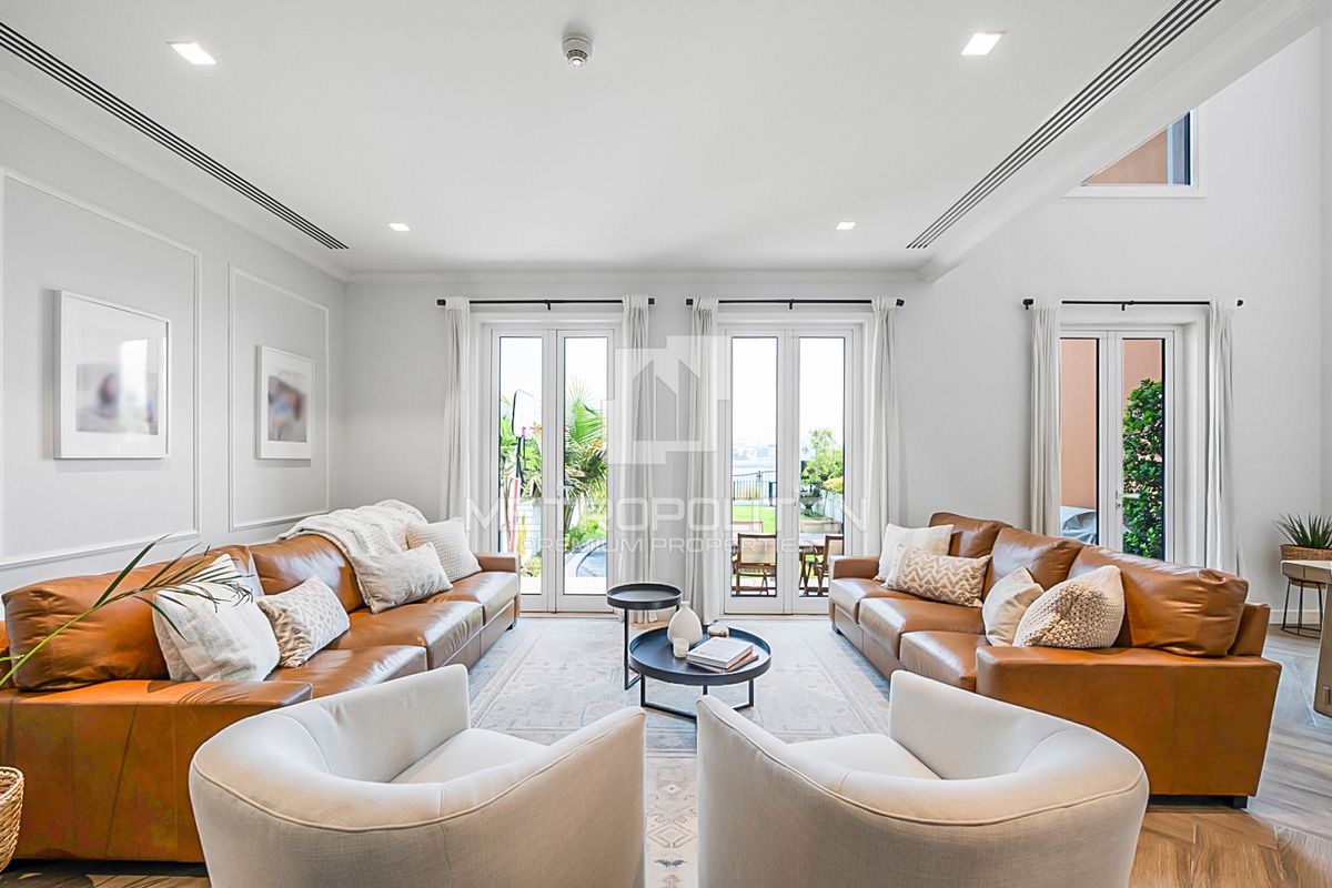 Вилла в Дубае, ОАЭ, 344 м² - фото 2