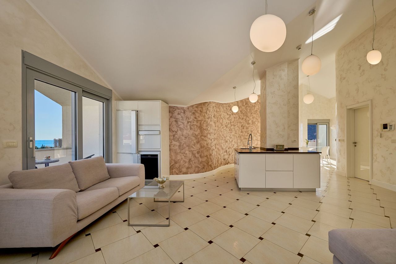 Пентхаус в Будве, Черногория, 181 м² - фото 1