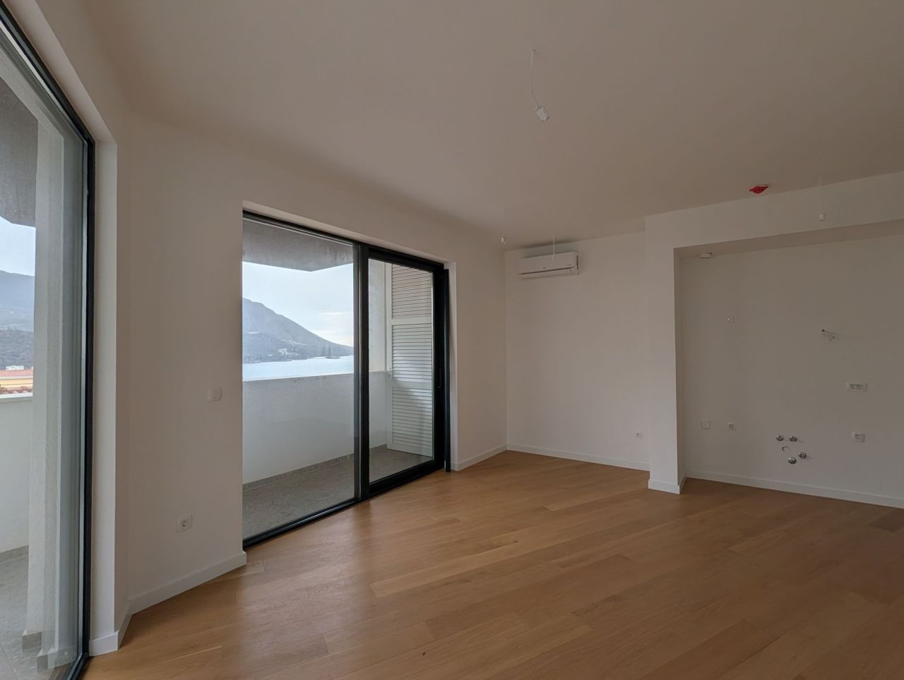 Квартира в Бечичи, Черногория, 66 м² - фото 1