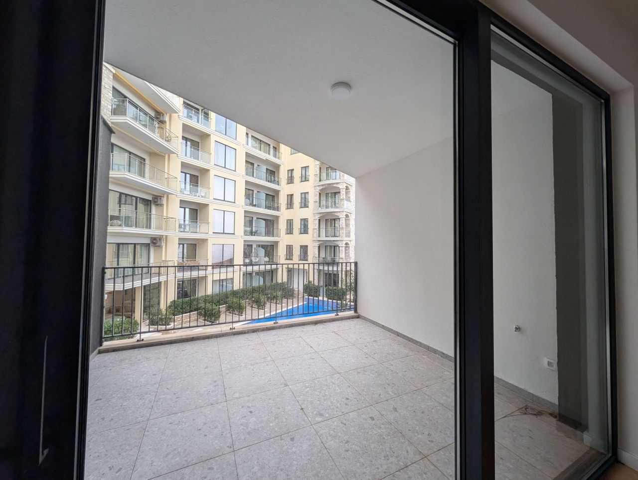 Квартира в Бечичи, Черногория, 58 м² - фото 1