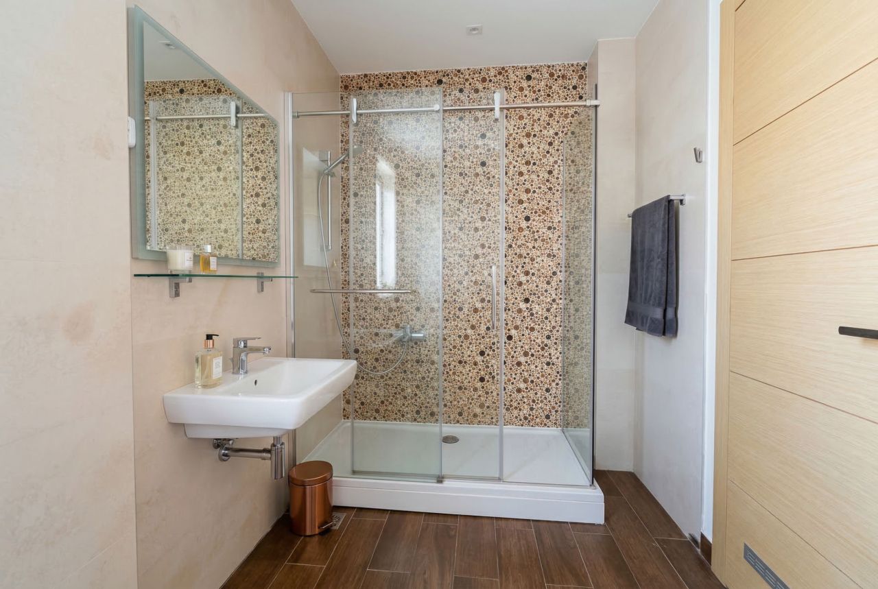 Квартира в Будве, Черногория, 78 м² - фото 5