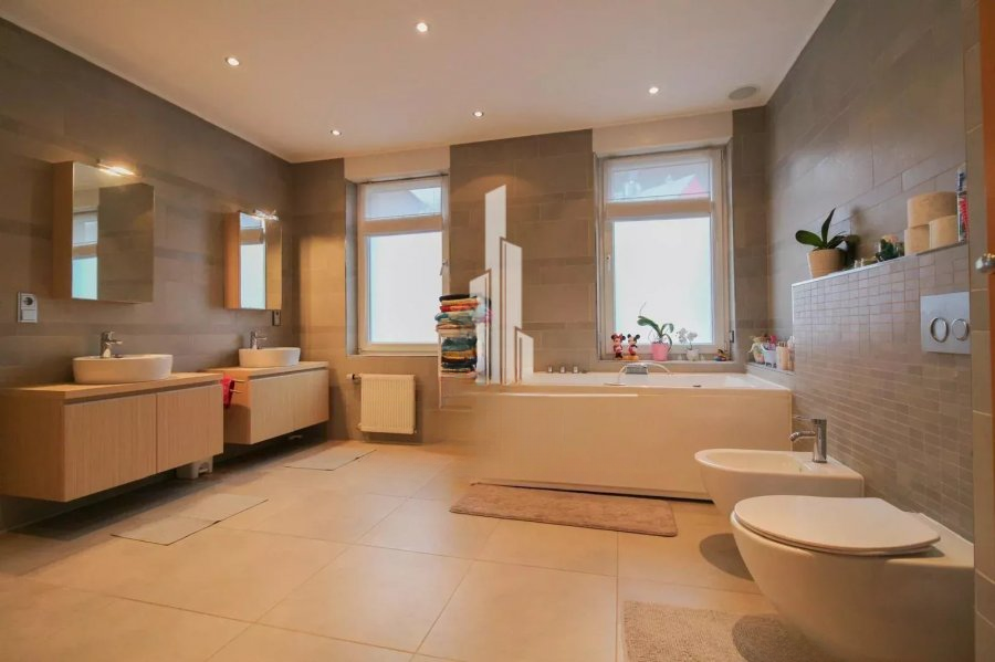 Квартира в Люксембурге, Люксембург, 222 м² - фото 1