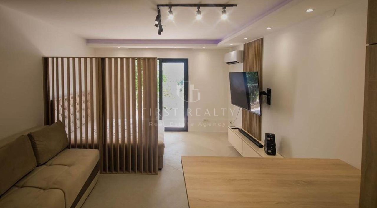 Квартира в Доброте, Черногория, 38 м² - фото 7