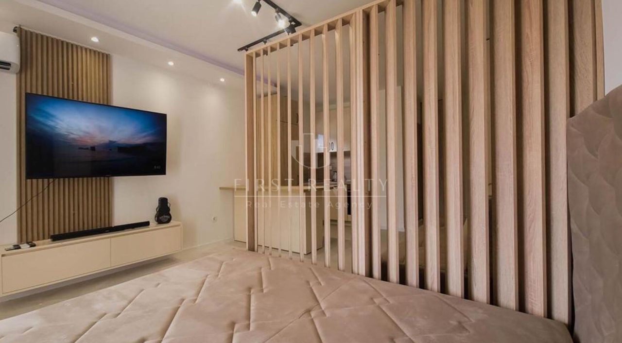 Квартира в Доброте, Черногория, 38 м² - фото 1