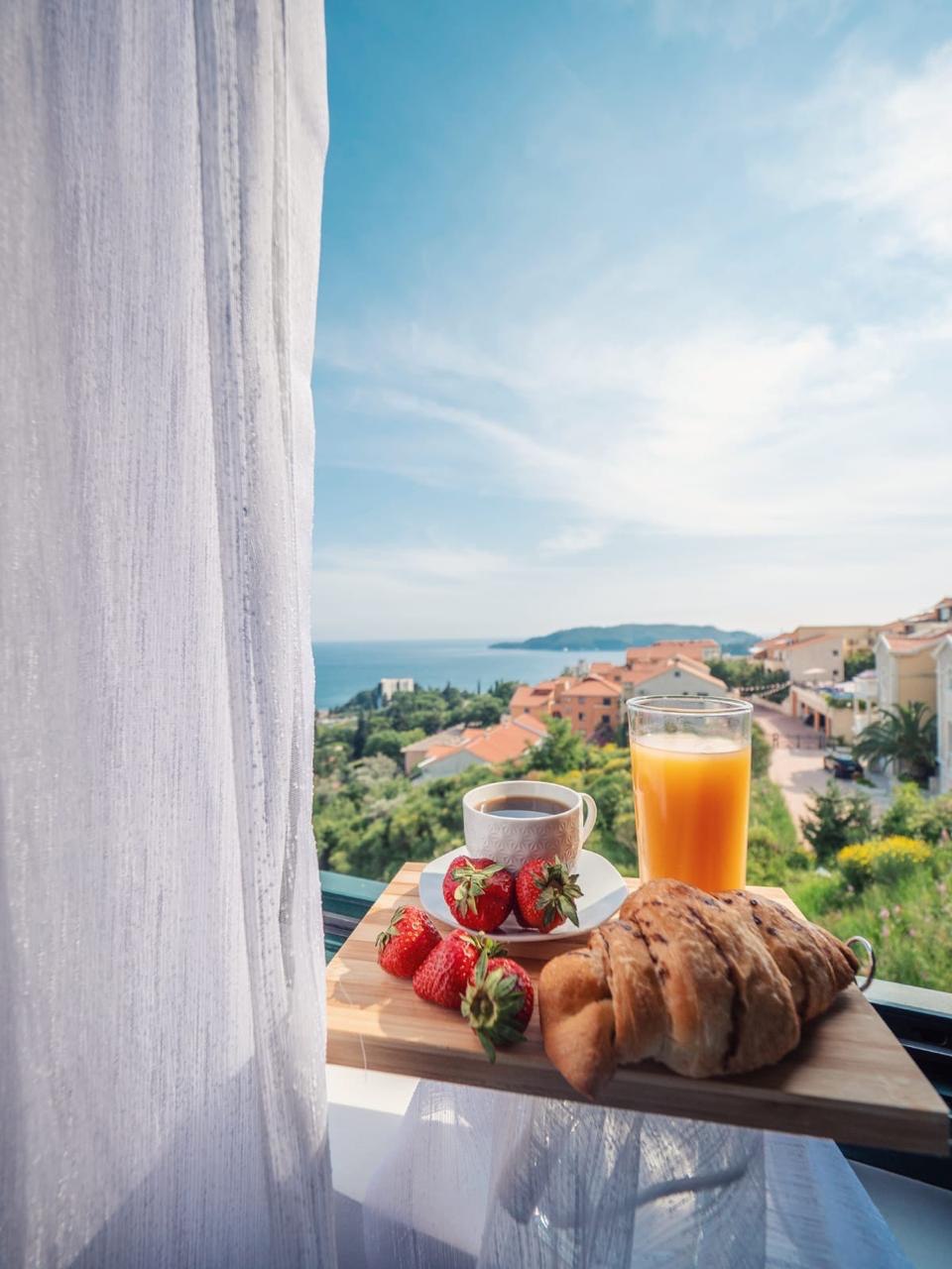 Квартира в Бечичи, Черногория, 51 м² - фото 1