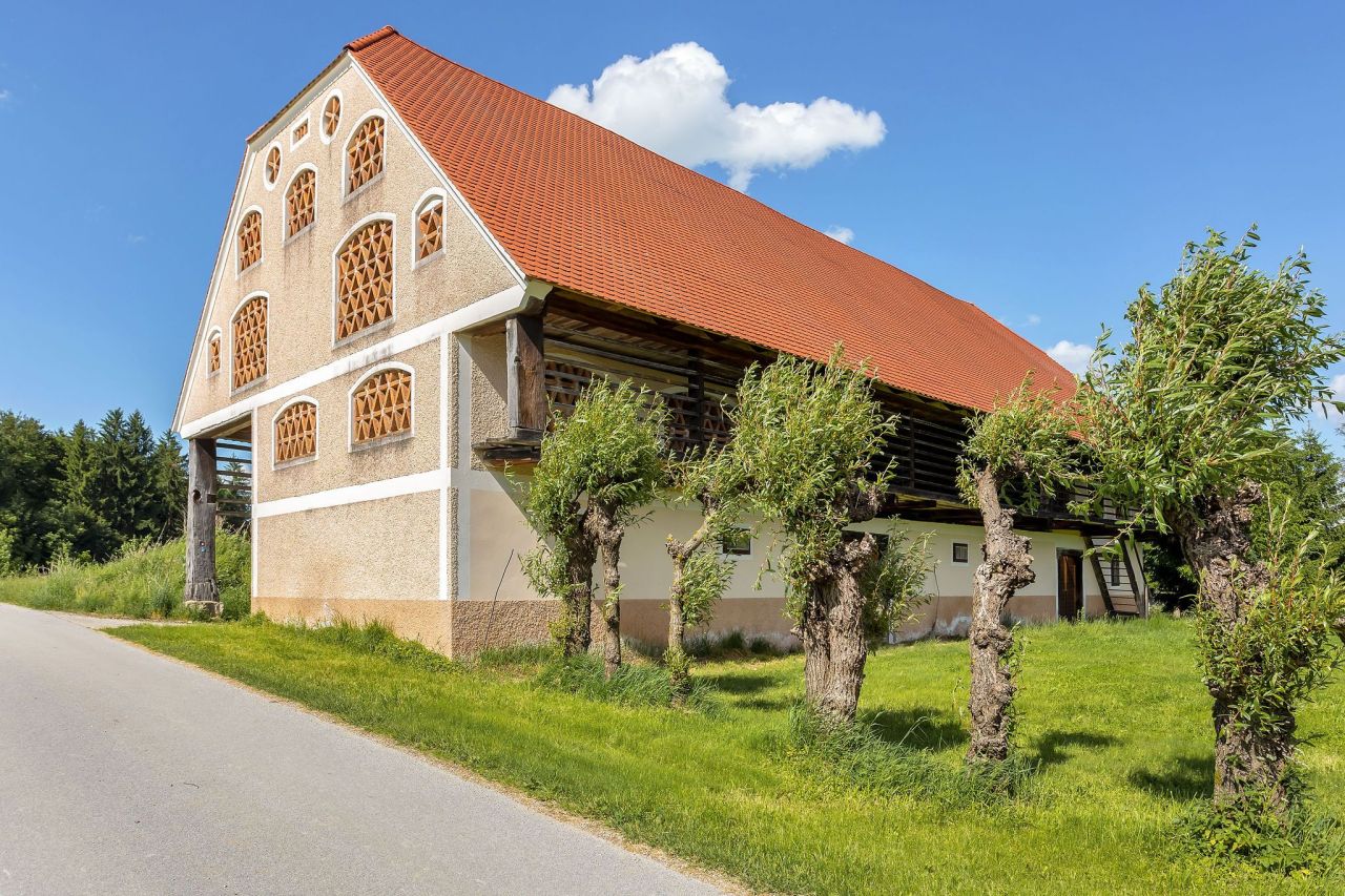 Вилла в Шентюре, Словения, 580 м² - фото 18