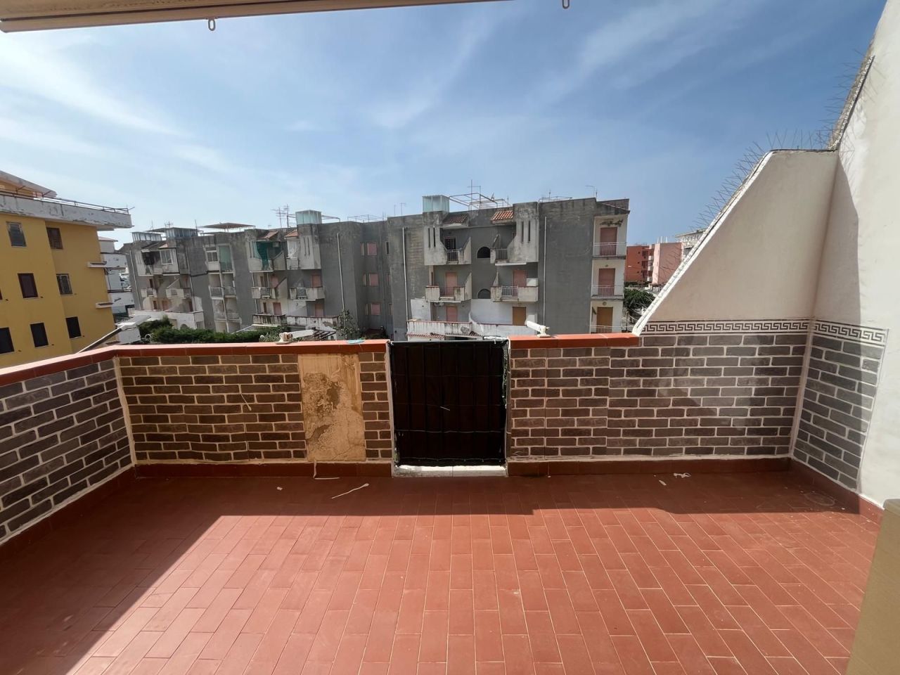 Квартира в Скалее, Италия, 65 м² - фото 11