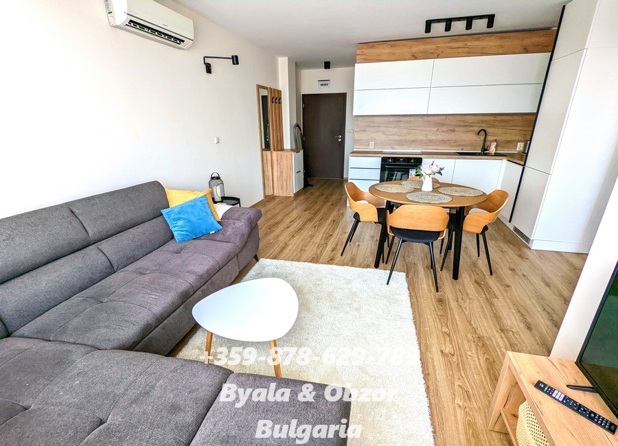 Квартира в Обзоре, Болгария, 61 м² - фото 1