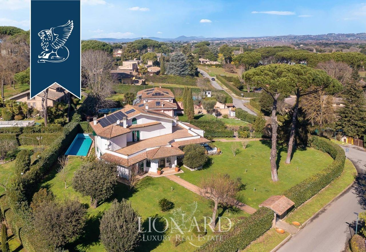 Вилла в Риме, Италия, 500 м² - фото 1