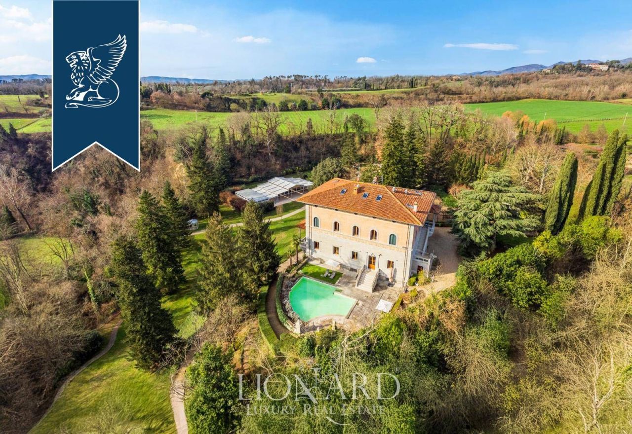 Вилла в Виккьо, Италия, 1 300 м² - фото 6