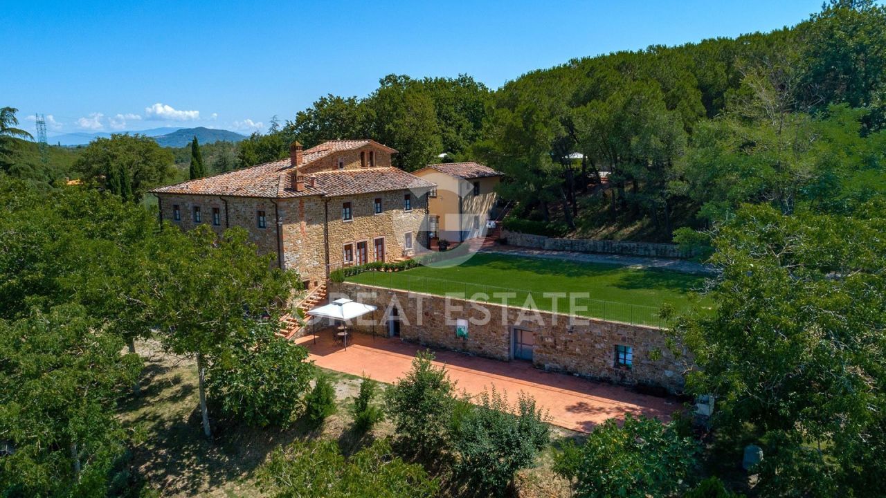 Дом Bucine, Италия, 551.25 м² - фото 1