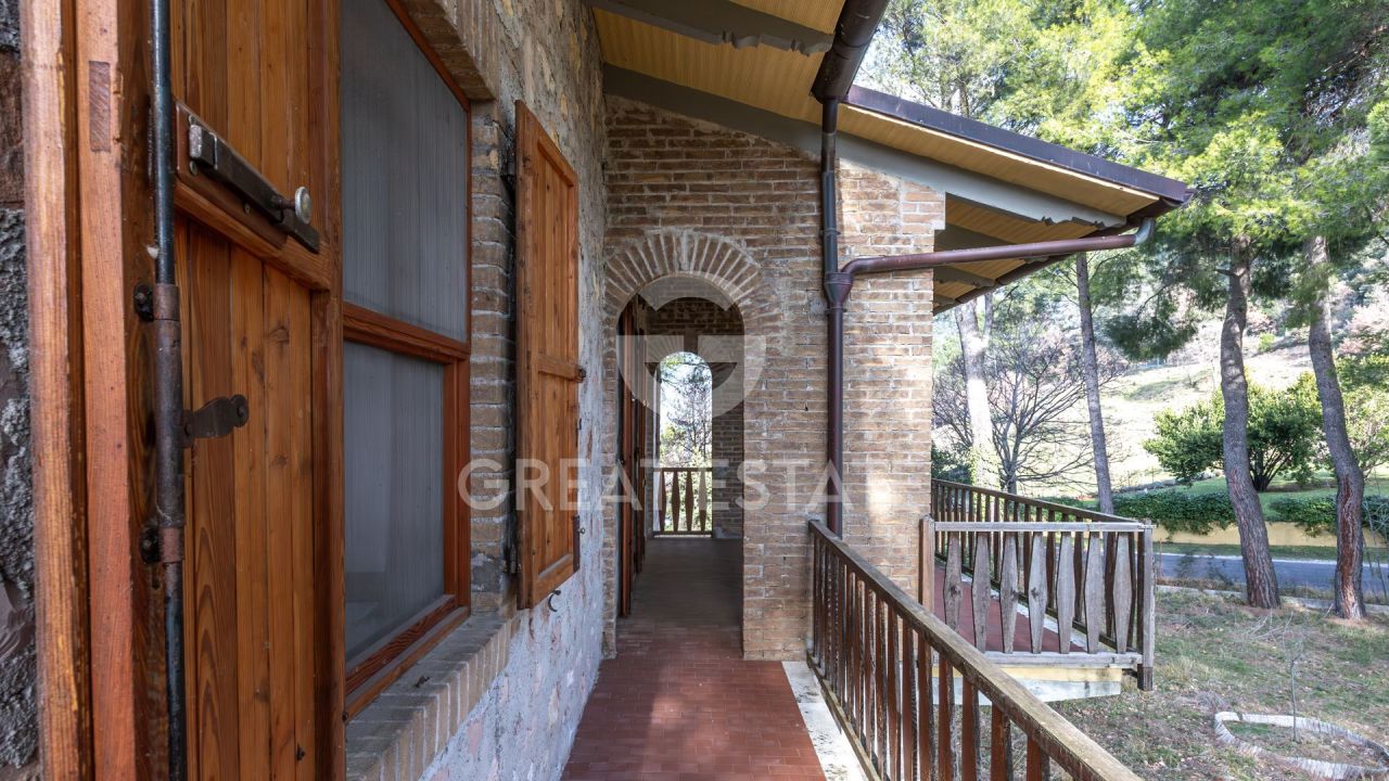 Дом в Кампелло-суль-Клитунно, Италия, 203.35 м² - фото 9