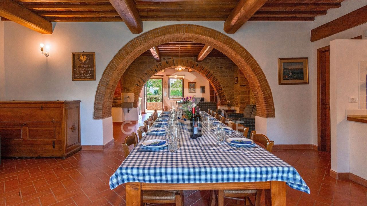 Дом Bucine, Италия, 551.25 м² - фото 12