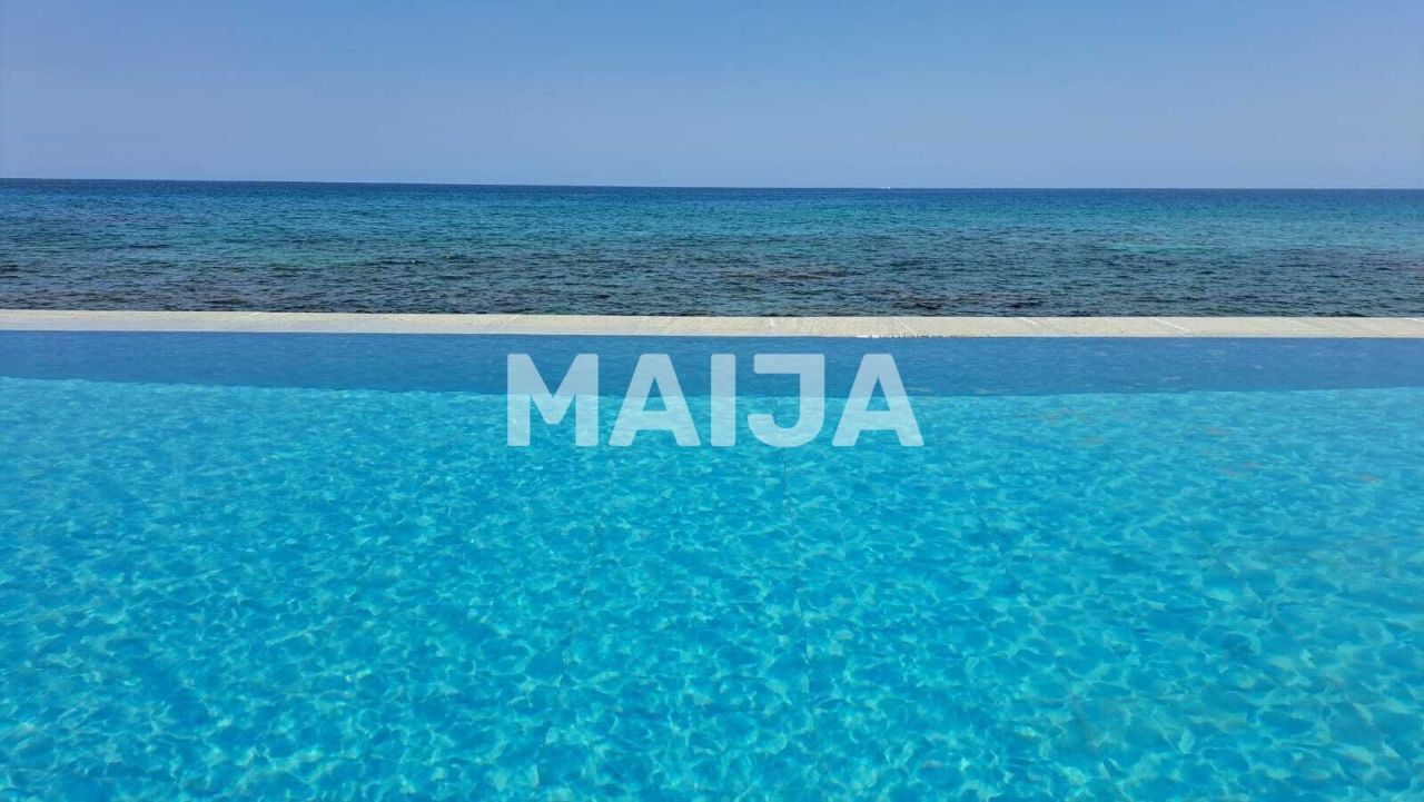 Отель, гостиница в Кирении, Кипр, 1 000 м² - фото 4