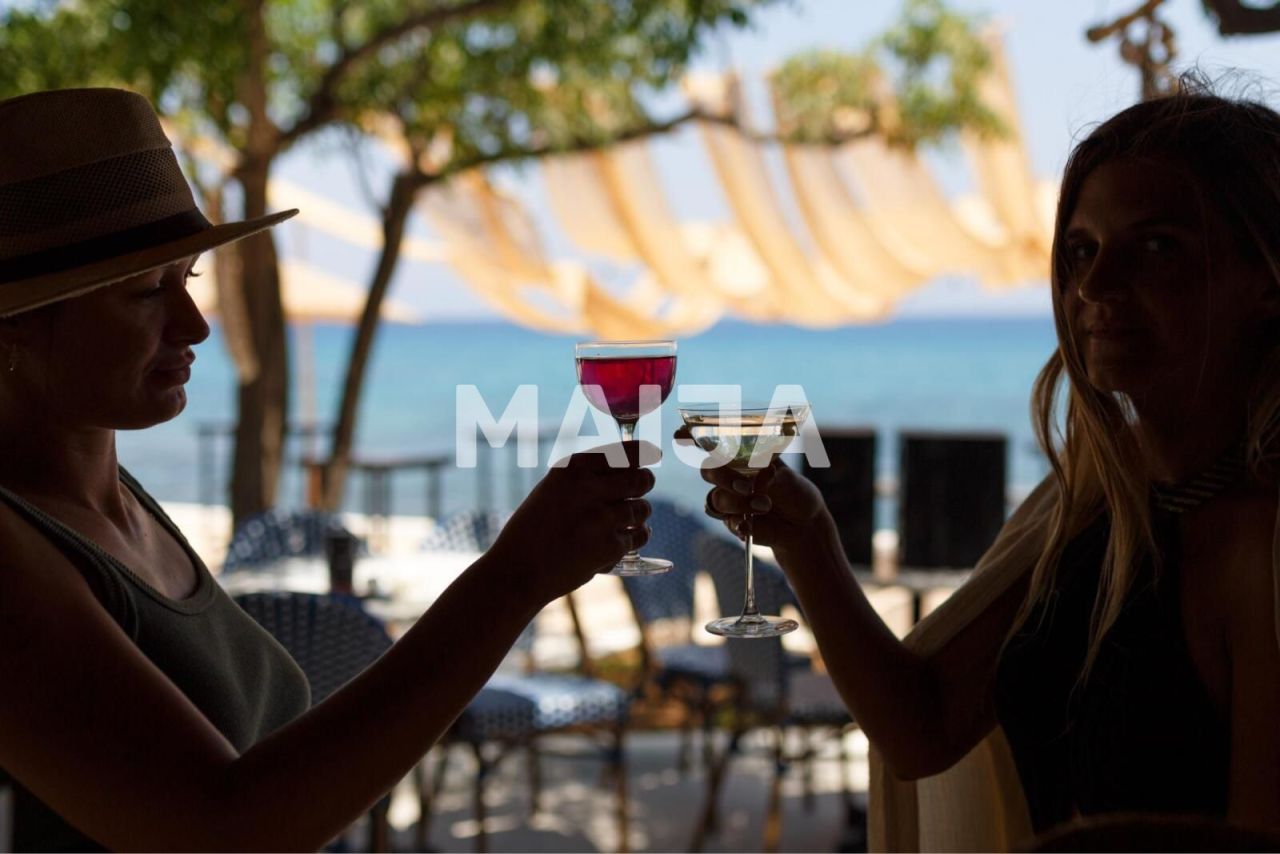 Отель, гостиница в Кирении, Кипр, 1 000 м² - фото 6