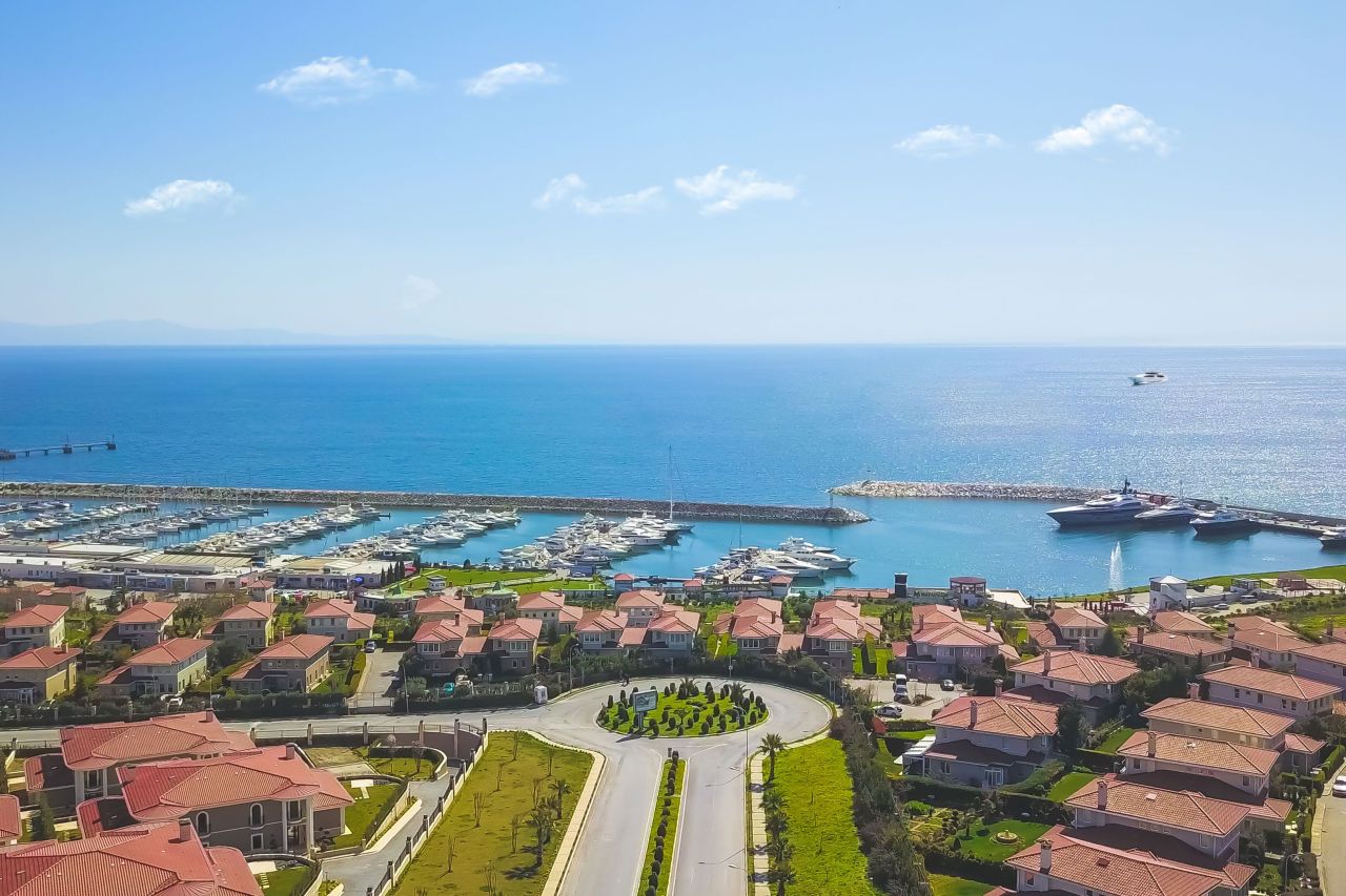 Апартаменты в Бейликдюзю, Турция, 155 м² - фото 1