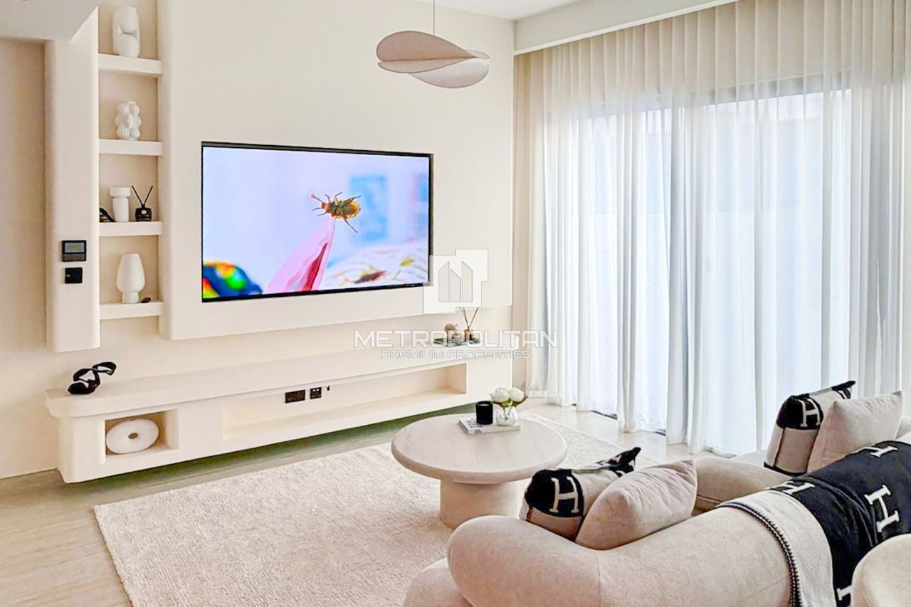 Таунхаус в Дубае, ОАЭ, 264 м² - фото 1