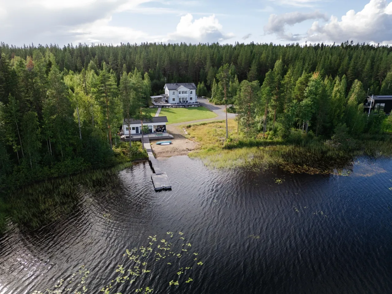 Дом в Ахтари, Финляндия, 196 м² - фото 1