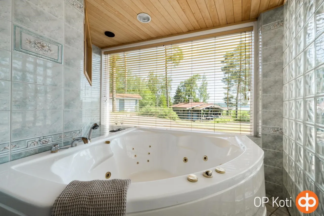 Дом в Холлола, Финляндия, 226 м² - фото 7