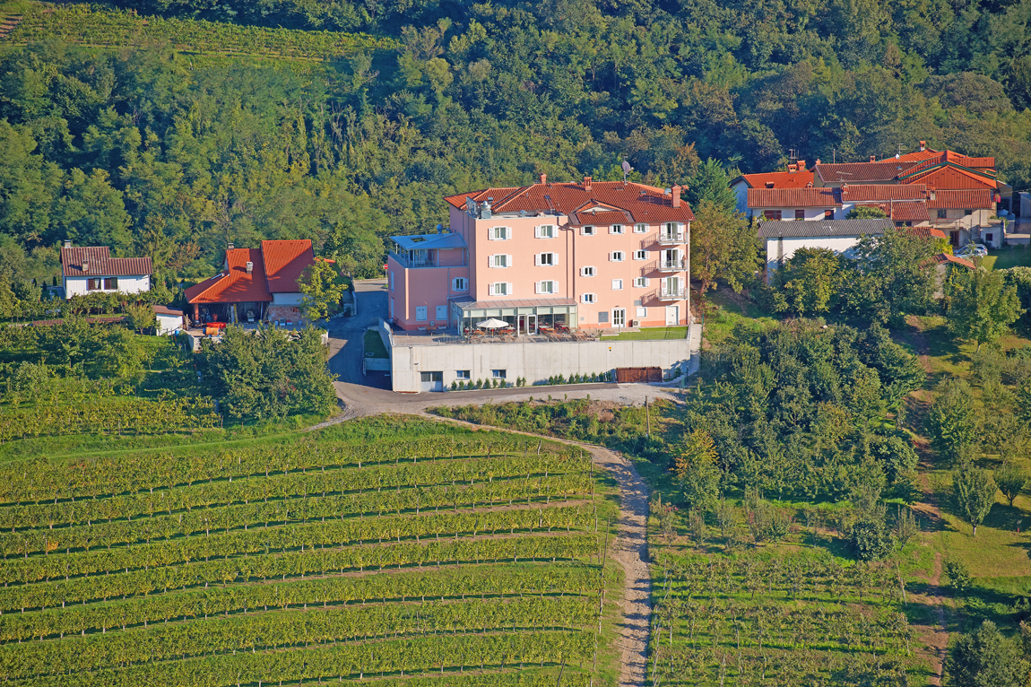 Вилла в Брде, Словения, 1 254 м² - фото 2