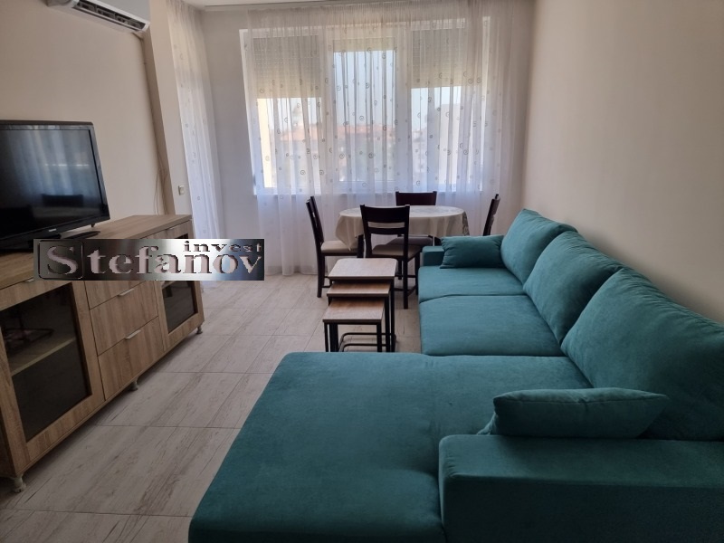 Квартира в Святых Константине и Елене, Болгария, 65 м² - фото 1