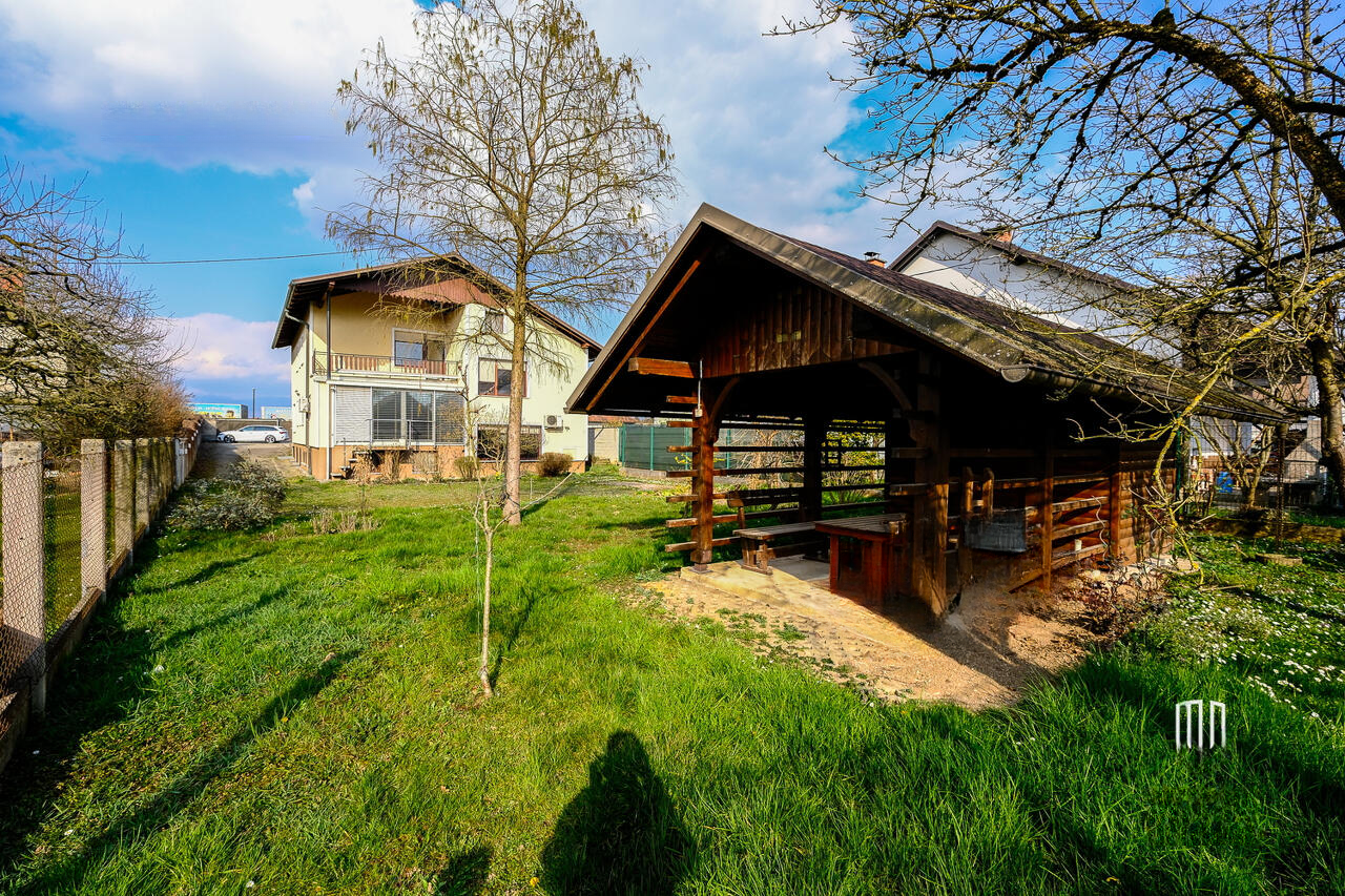 Земля в Любляне, Словения, 1 188 м² - фото 2