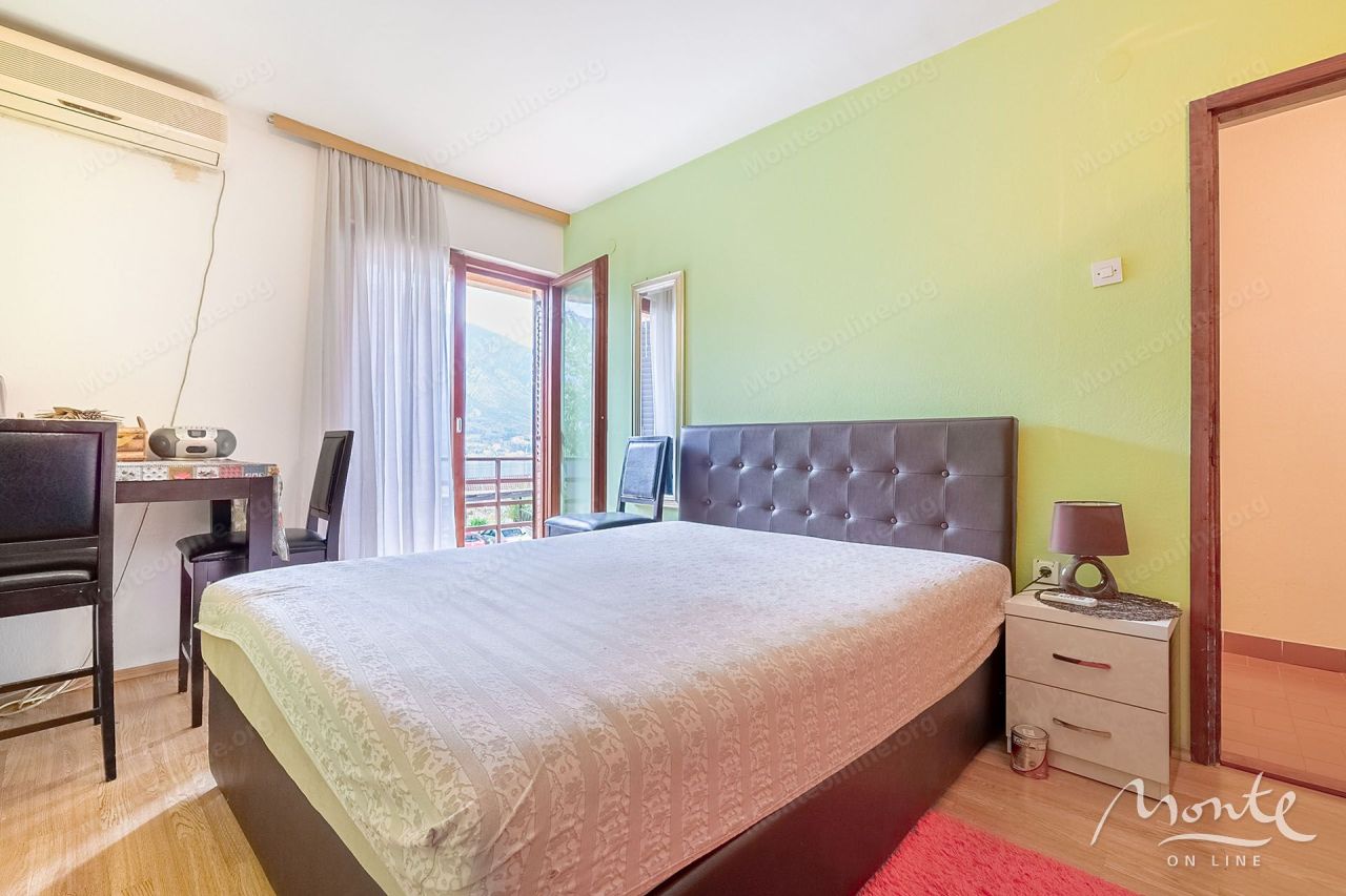 Вилла в Доброте, Черногория, 250 м² - фото 5