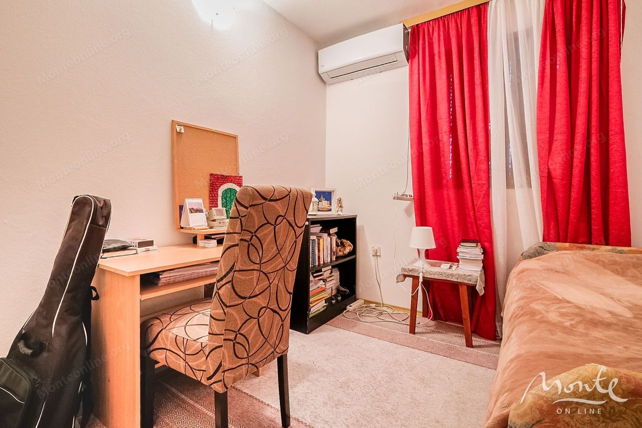 Вилла в Доброте, Черногория, 250 м² - фото 7