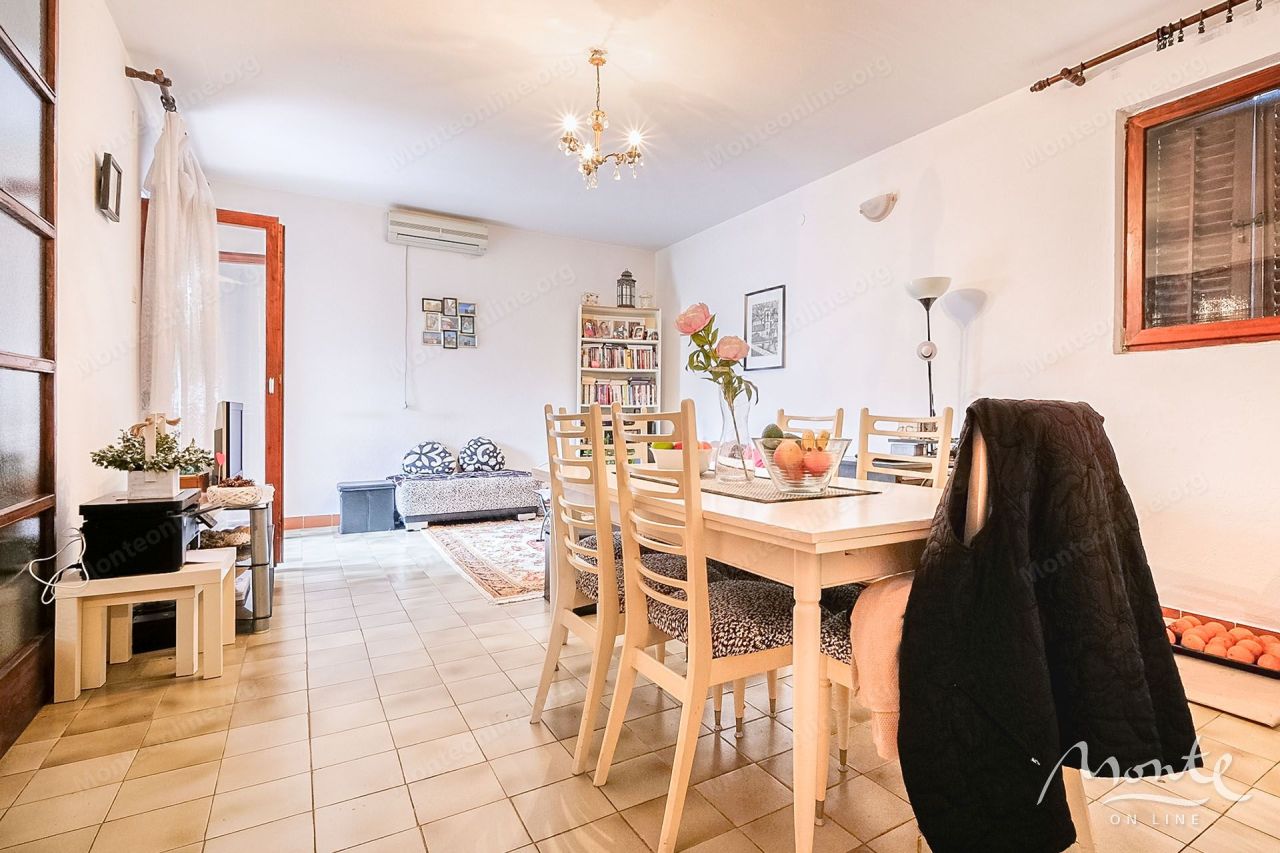 Вилла в Доброте, Черногория, 250 м² - фото 10