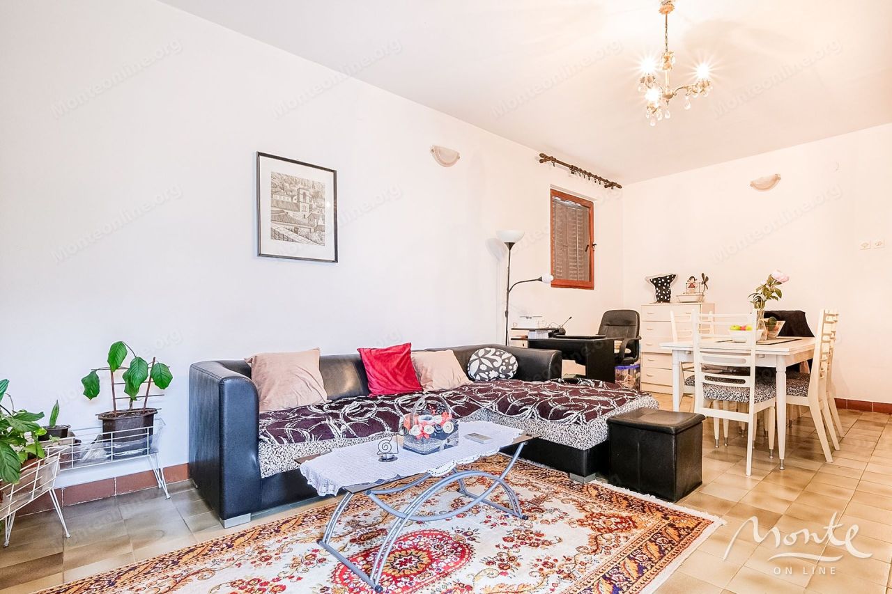 Вилла в Доброте, Черногория, 250 м² - фото 12