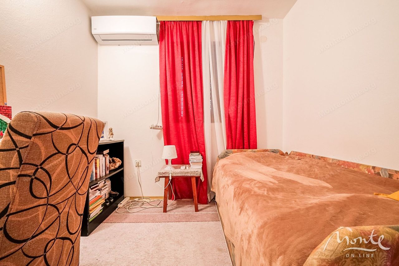 Вилла в Доброте, Черногория, 250 м² - фото 19