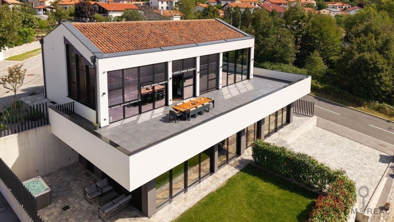 Дом в Сежане, Словения, 446 м² - фото 1