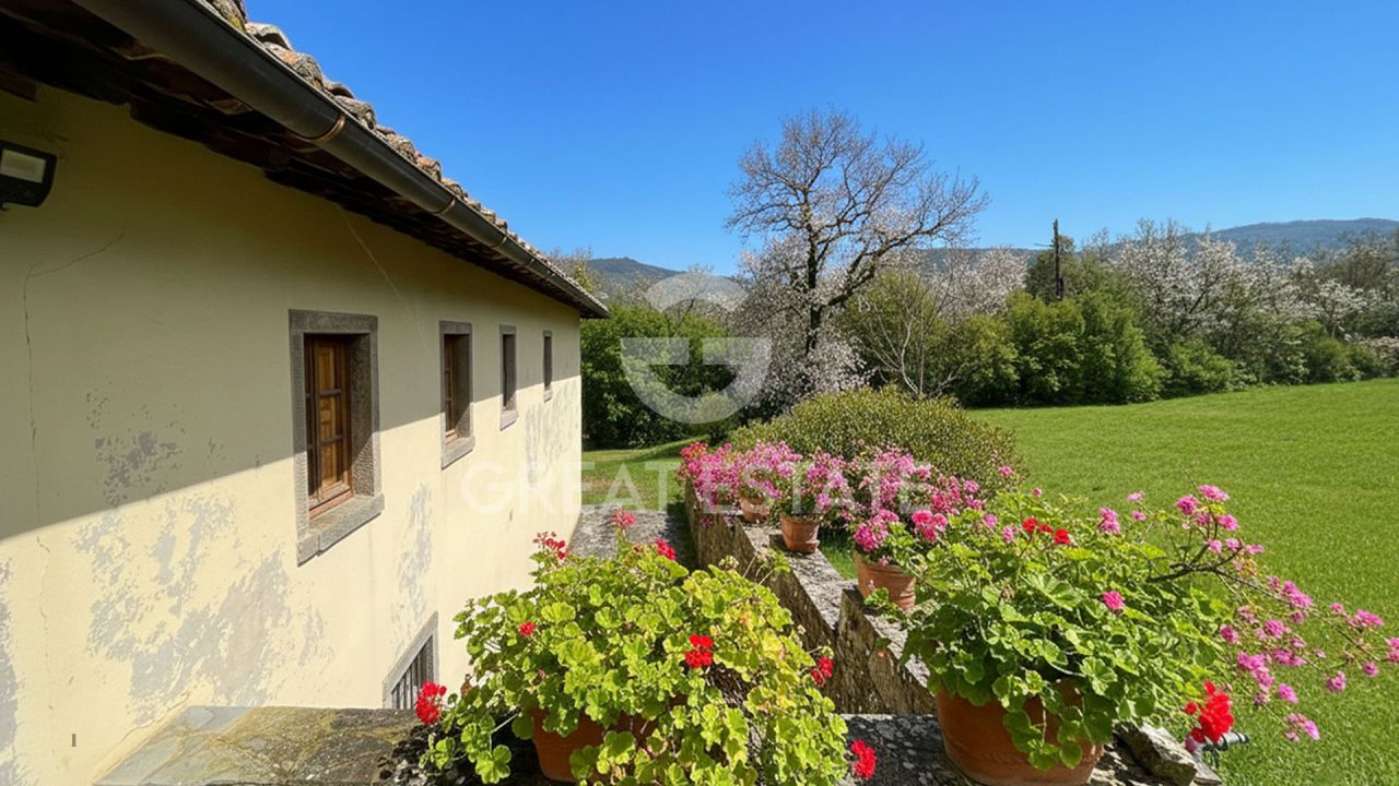 Дом Loro Ciuffenna, Италия, 475 м² - фото 10