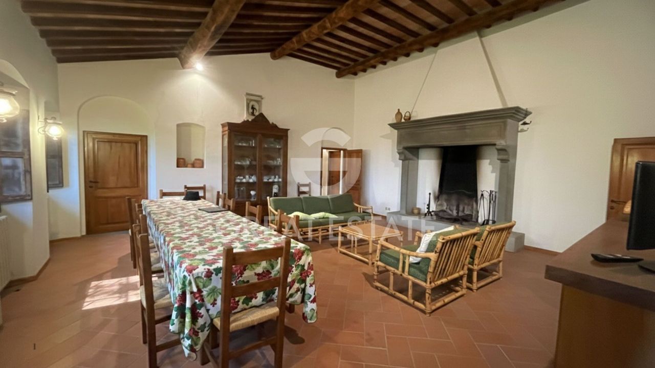 Дом Loro Ciuffenna, Италия, 475 м² - фото 12