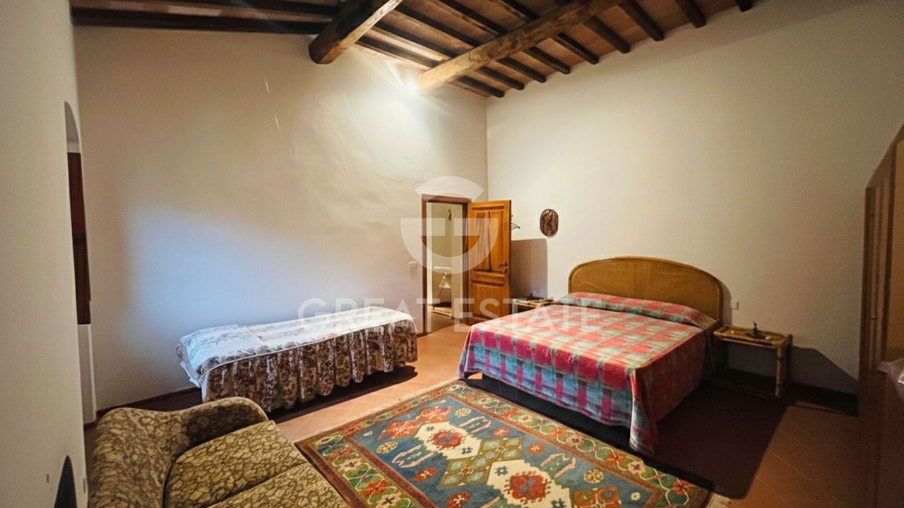 Дом Loro Ciuffenna, Италия, 475 м² - фото 15