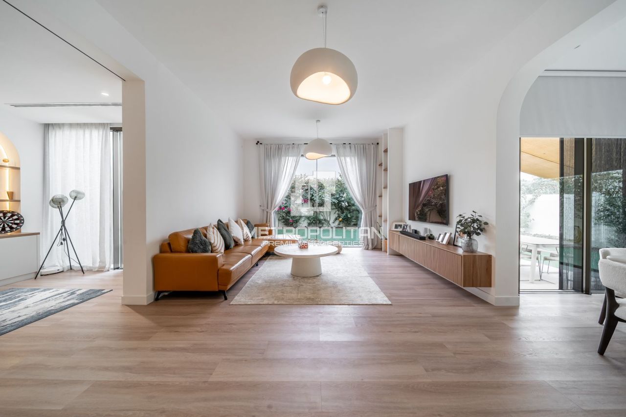 Таунхаус в Дубае, ОАЭ, 279 м² - фото 2