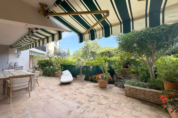 Квартира в Каннах, Франция, 75 м² - фото 1