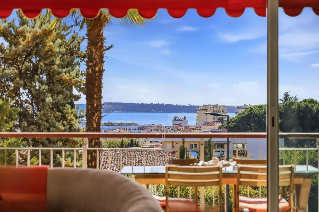 Квартира в Каннах, Франция, 88 м² - фото 1