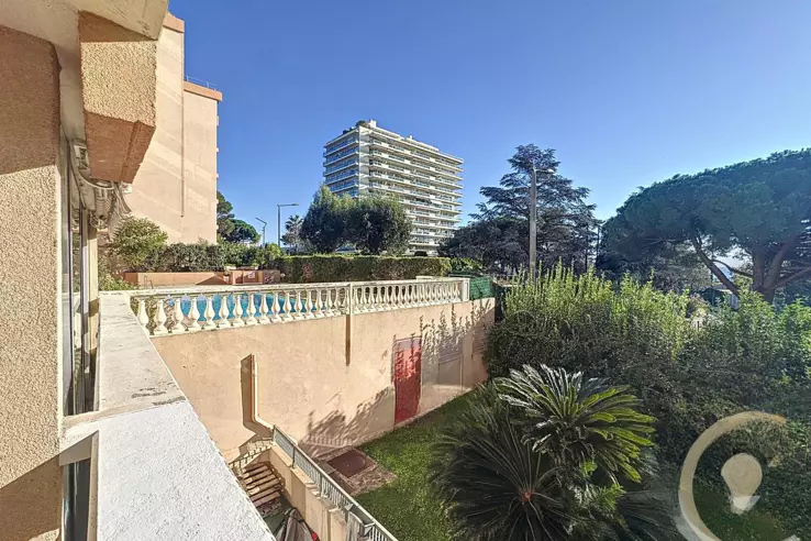 Квартира в Каннах, Франция, 27 м² - фото 1
