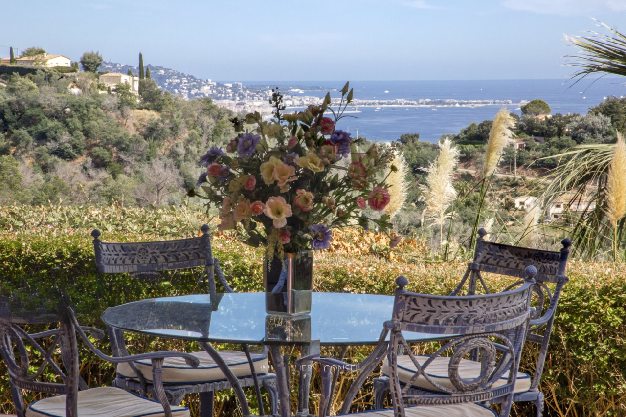 Квартира в Каннах, Франция, 104 м² - фото 1