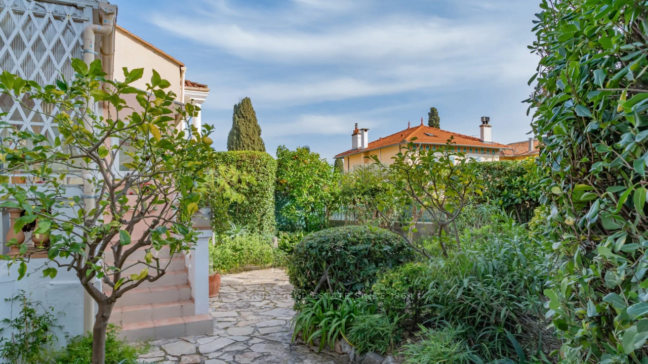 Квартира в Каннах, Франция, 114 м² - фото 2