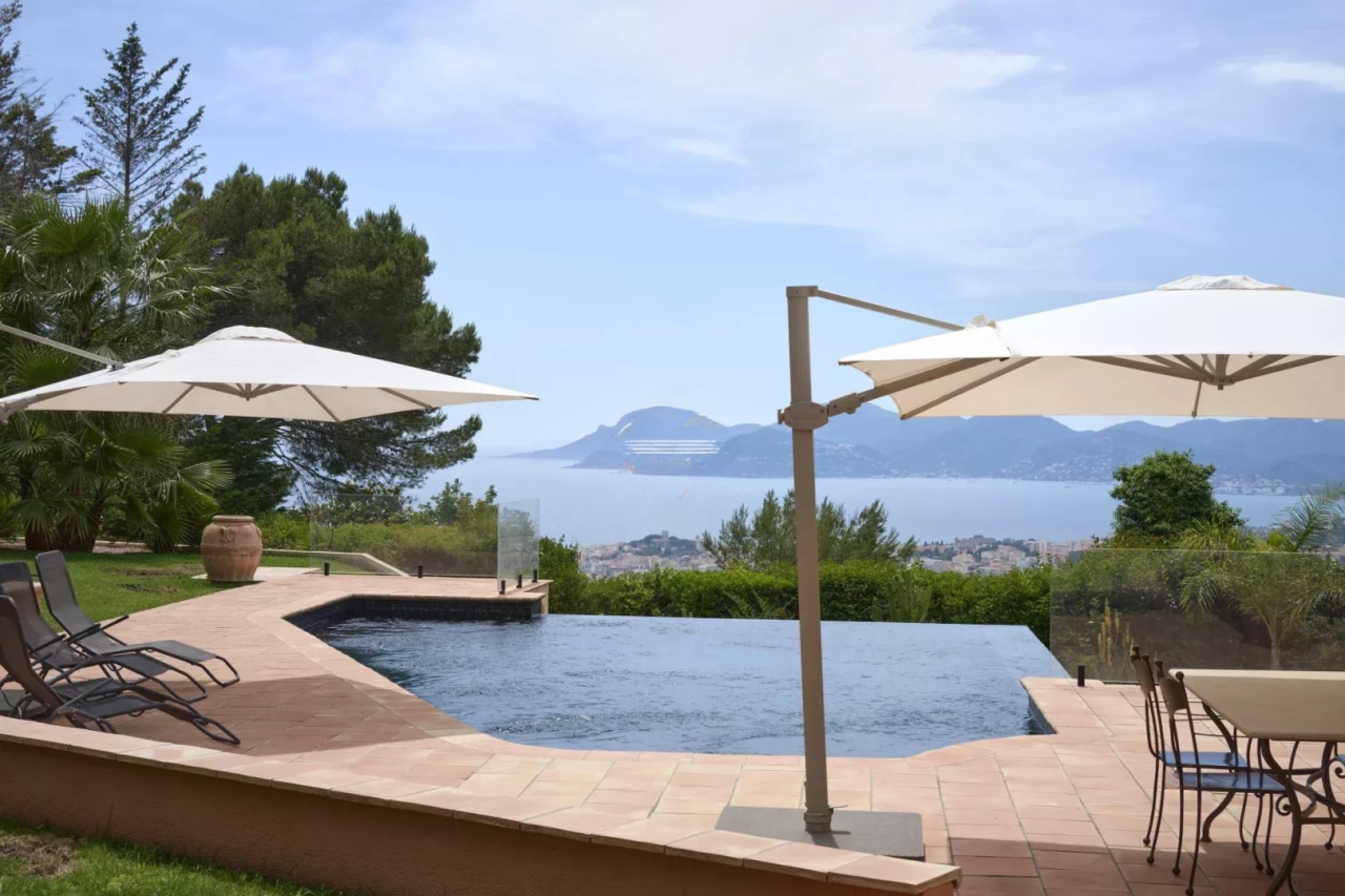 Квартира в Каннах, Франция, 351 м² - фото 2