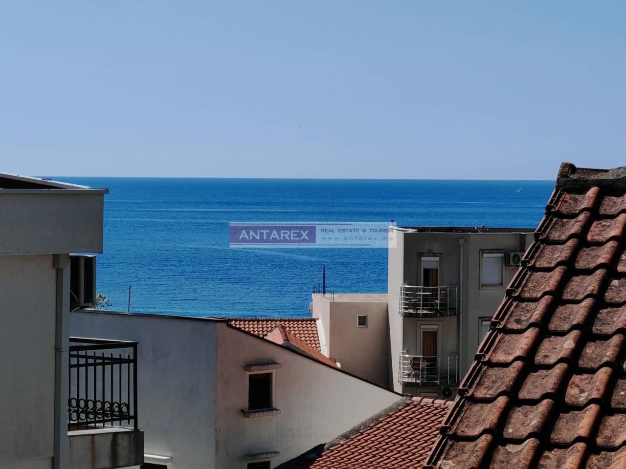 Апартаменты в Петроваце, Черногория, 85 м² - фото 1